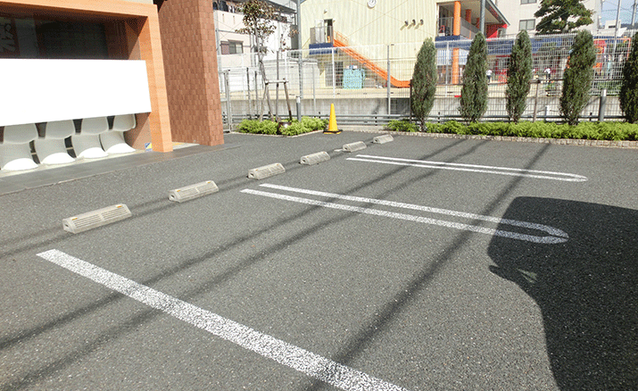 サカモト歯科医院は駐車場3台完備