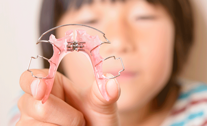 歯を抜かないで治療することができます